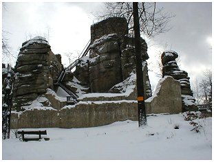 Blick in den Burghof der Ruine Weienstein